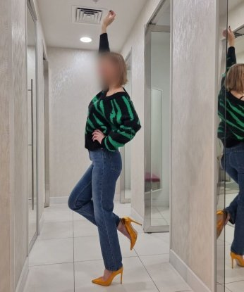 Жгучая брюнетка с аппетитной фигурой готова исполнить твои самые сокровенные желания. Погрузись в океан страсти и незабываемых впечатлений вместе со мной! 3021, 30 лет